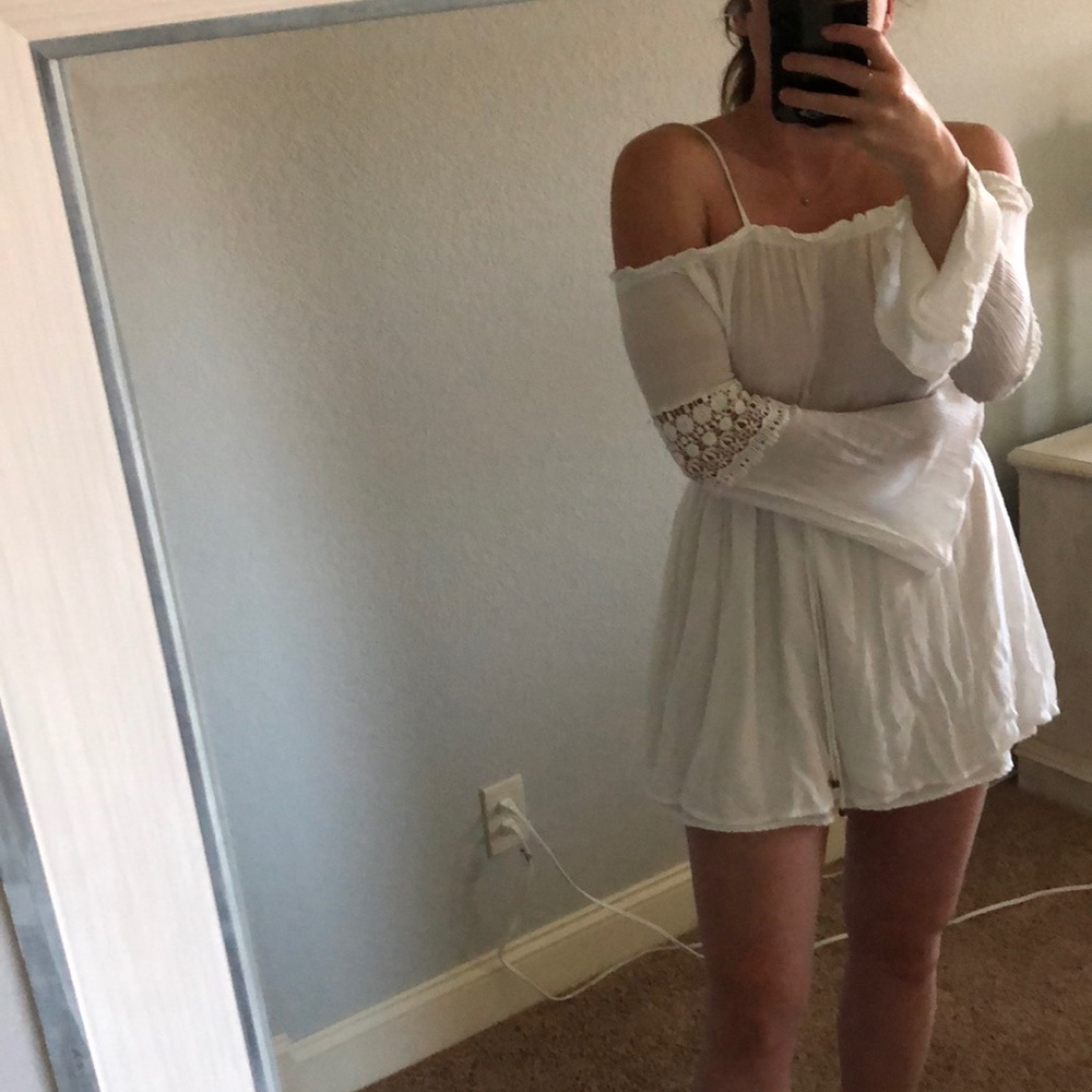 White beach dress by true desire